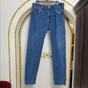 Levi’s 501 Button Fly Jeans Men’s 38x38 Straight Leg Medium Wash Classic Denin